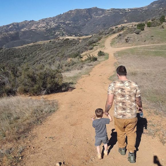 Meet your Posher, Elliot - Picture 1 of 1